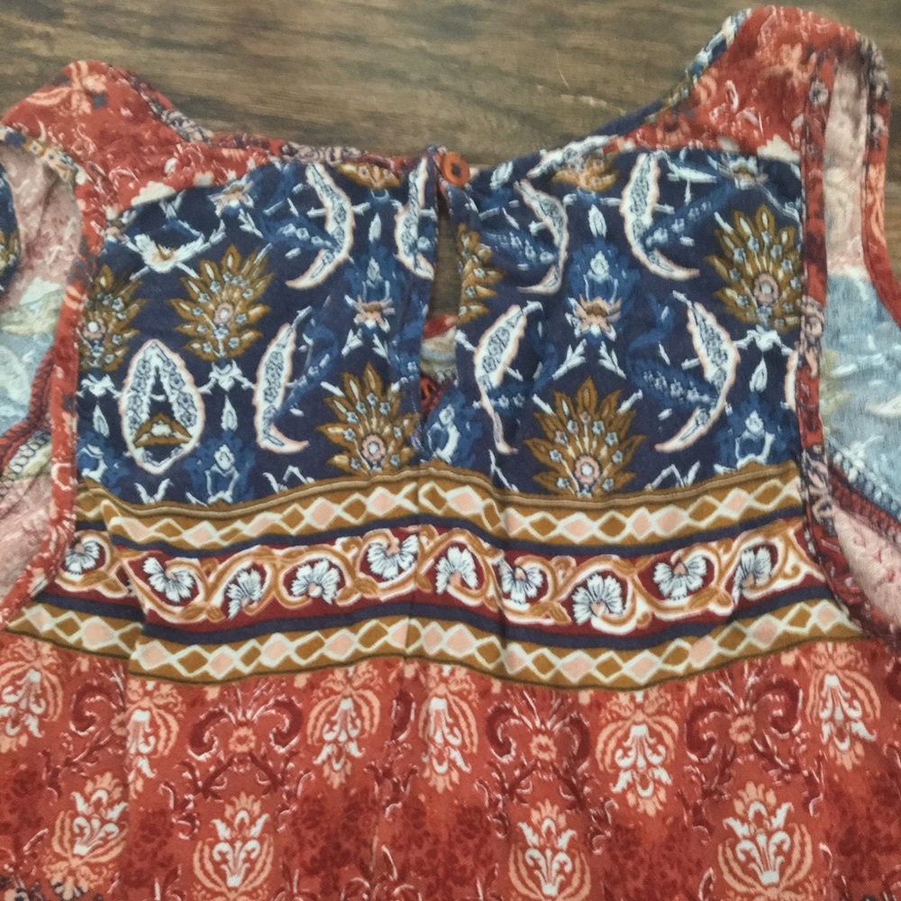 Cropped Pattern Tank - Picture 3 of 5